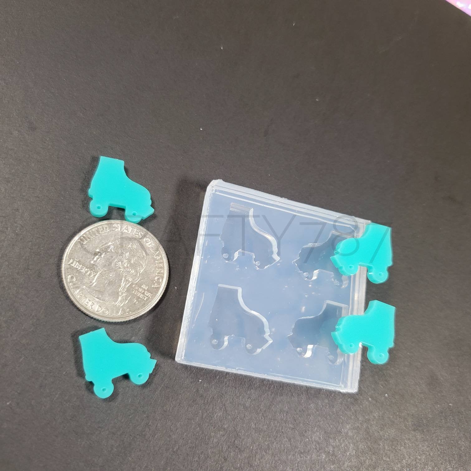 Roller Skates 2 Pairs Silicone Mold(B12)