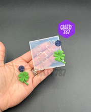 Load image into Gallery viewer, Clover with Druzy Silicone Mold (d15)
