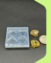 Load image into Gallery viewer, Shell 2D Silicone Mold, Resin Silicone Mold, Food Safe Mold (D15)
