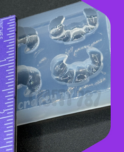 Load image into Gallery viewer, Croissant Silicone Mold (B14)
