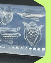 Load image into Gallery viewer, Corn on the COB Silicone Mold (A15)
