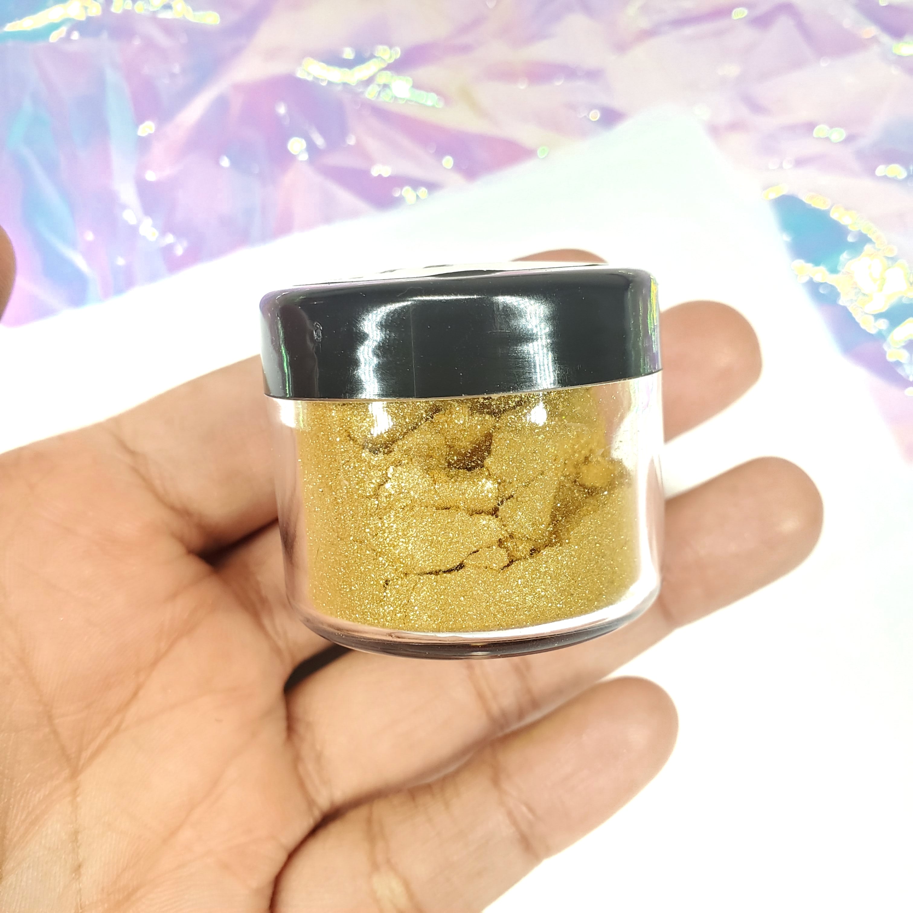 Medalla Gold Mica Powder (20-200microns) Shimmer