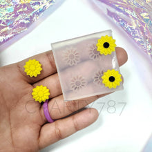 Load image into Gallery viewer, Sunflower Stud Earring Silicone Mold(B11)
