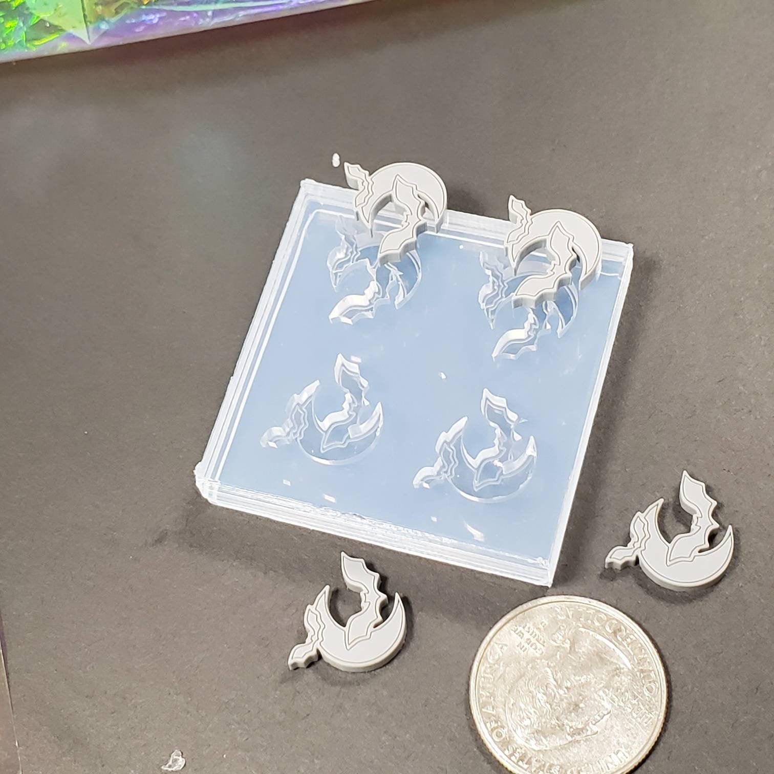 Bat & Moon Scary Moonlight Earrings Stud Silicone Mold(A5)