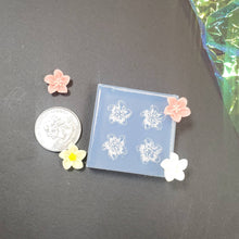 Load image into Gallery viewer, Lily Flower 13mm Stud Earring Silicone Mold(A10)
