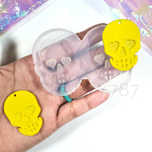 Load image into Gallery viewer, Skull Dangle Earring Silicone Mold | Resin Mold (C12)
