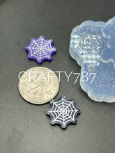 Load image into Gallery viewer, Spider Web Stud Earring Silicone Mold (A4)
