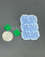 Load image into Gallery viewer, Four Leaf Clover Stud Earring Silicone Mold (A2)
