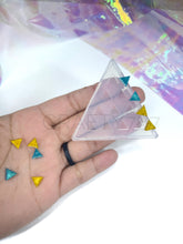 Load image into Gallery viewer, Mini Triangle Stud Silicone Mold 8.18mm(B10)
