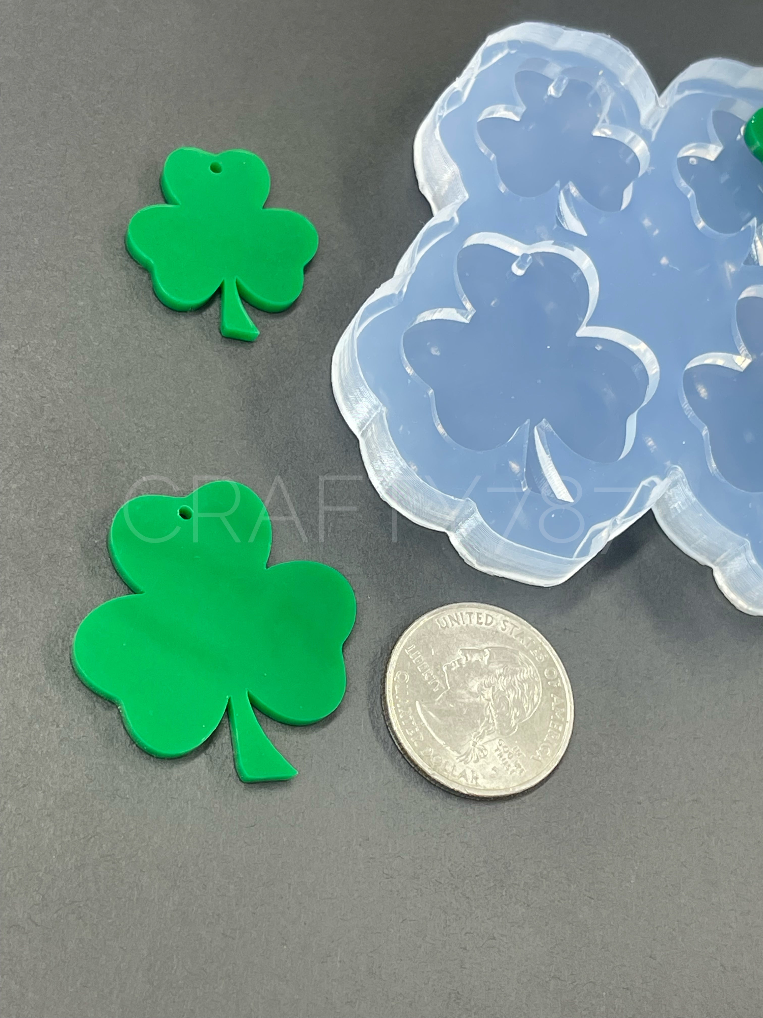 Three leaf Clover Shamrocks Dangle Silicone Mold St Patrick (D4)