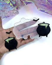 Load image into Gallery viewer, Witch Cauldron Dangle Earring Mold Bonus Bats(C4)
