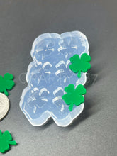 Load image into Gallery viewer, Four Leaf Clover Stud Earring Silicone Mold (B9)
